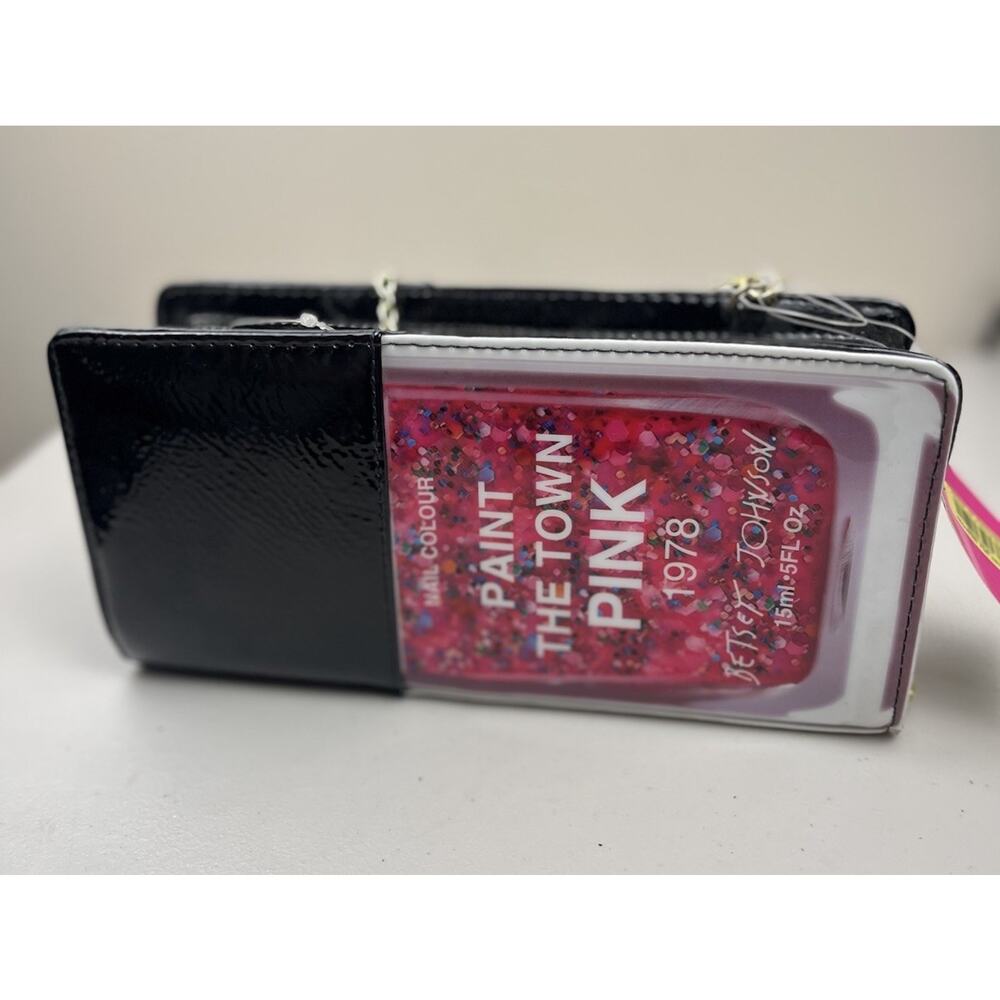 BETSEY JOHNSON BLACK PATENT GLITTER NOVELTY CROSSBODY PURSE, NEW